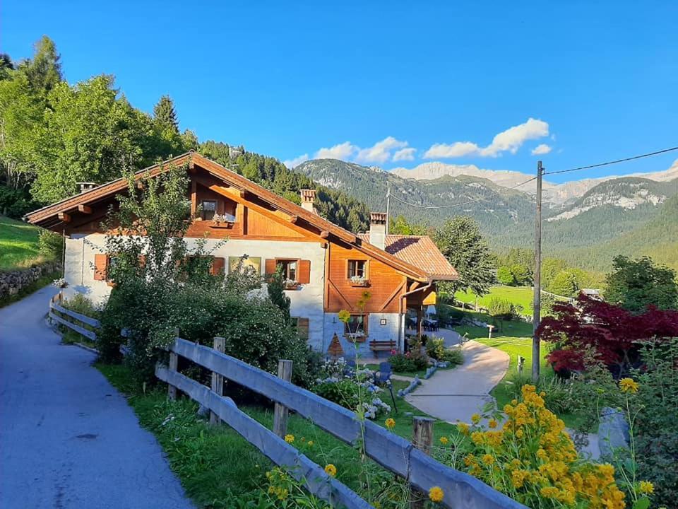 Maso Pin Bed & Breakfast Madonna di Campiglio Exterior photo