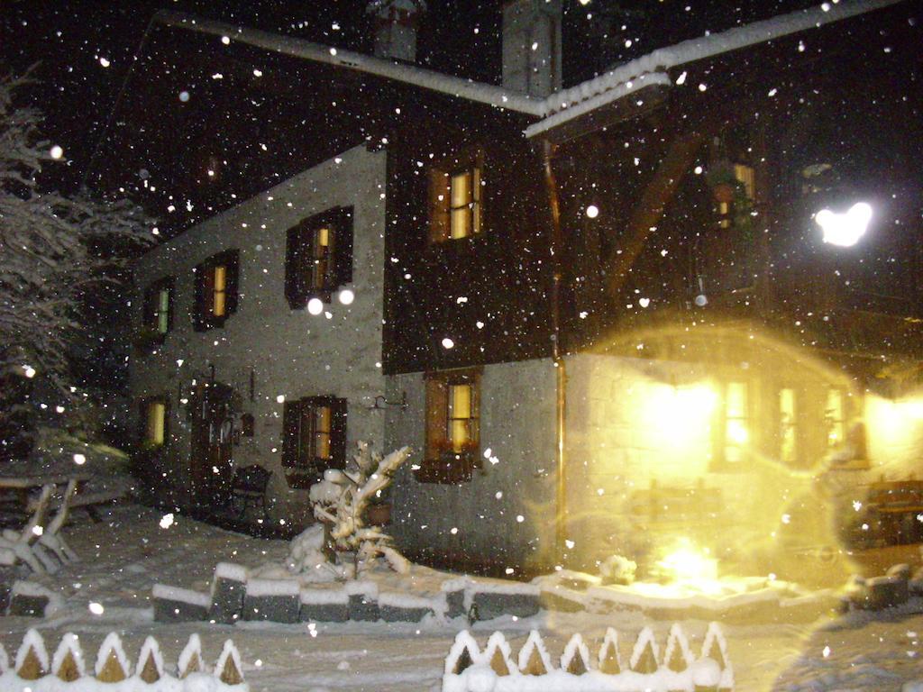 Maso Pin Bed & Breakfast Madonna di Campiglio Exterior photo
